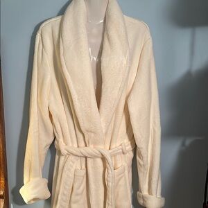 Ivory Plush Shawl Collar Robe NWT